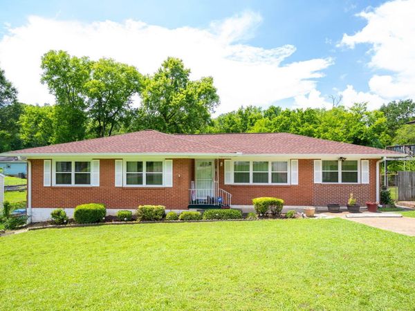 4312 Kemp Drive, Chattanooga, TN 37411