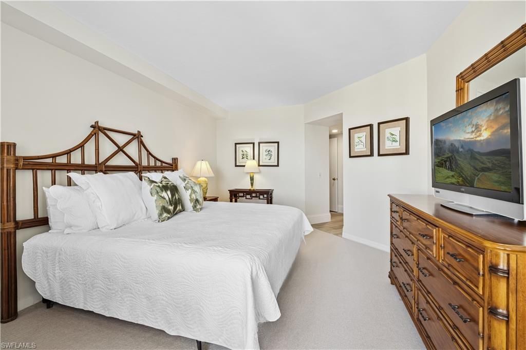 4041 Gulf Shore Blvd N, Unit 1805, Naples, FL 34103 Photo