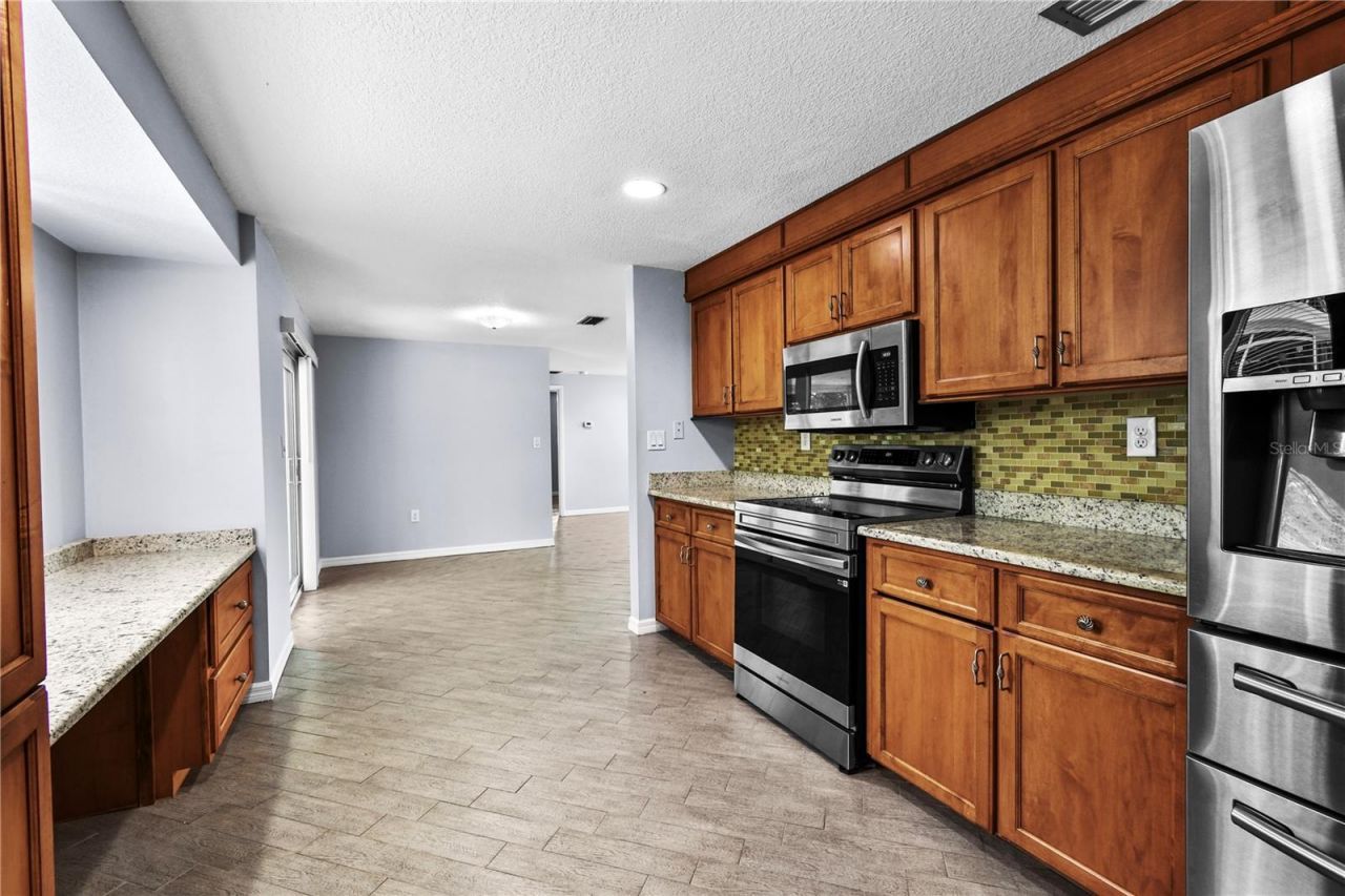 4612 8th Street Court E, Ellenton, FL 34222 Photo