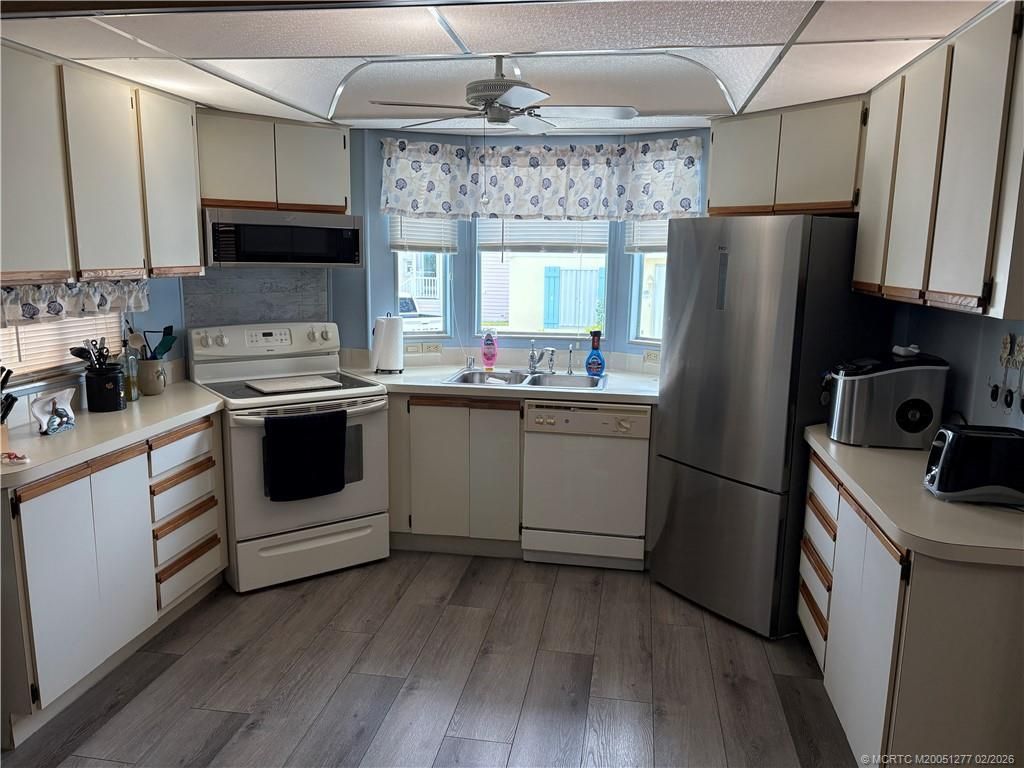 918 Nettles Boulevard, Jensen Beach, FL 34957 Photo