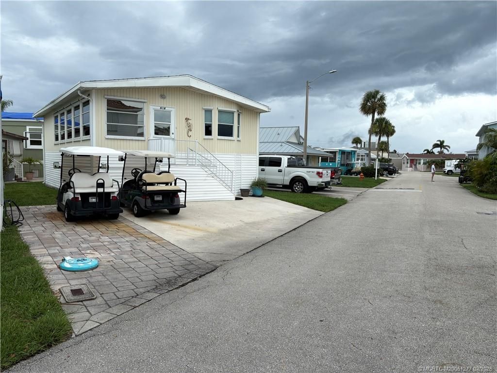 918 Nettles Boulevard, Jensen Beach, FL 34957 Photo