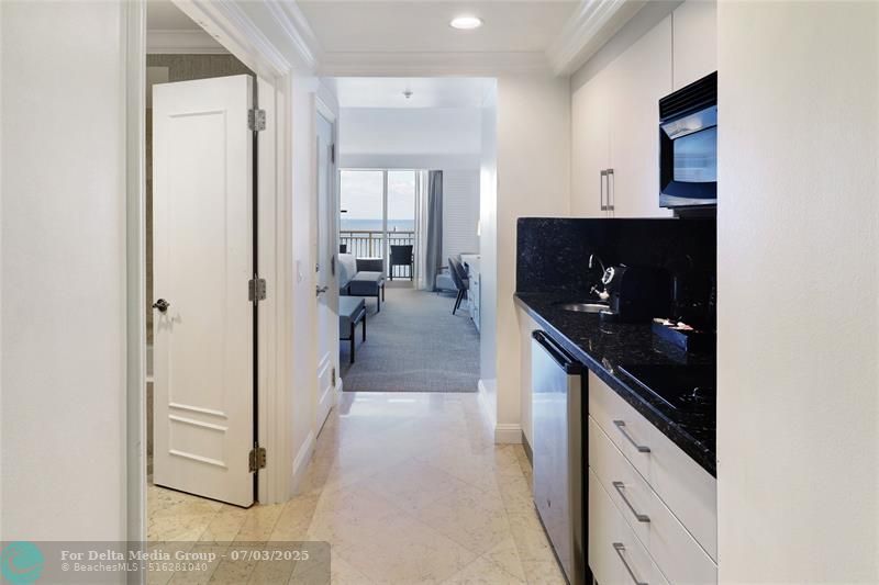 601 N Ft Lauderdale Bch Boulevard, Unit 1406, Fort Lauderdale, FL 33304 Photo