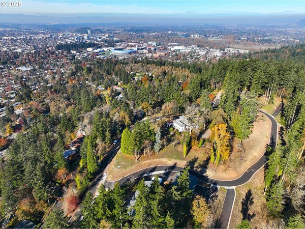 Capital DR, Eugene, OR 97403