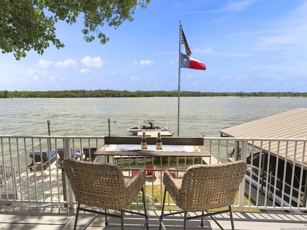 108 S waterway, Kingsland, TX 78639