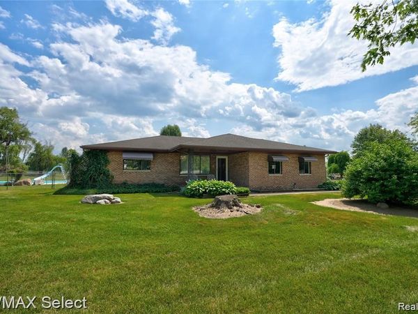 9215 W Grand Blanc Road, Gaines Twp, MI 48436