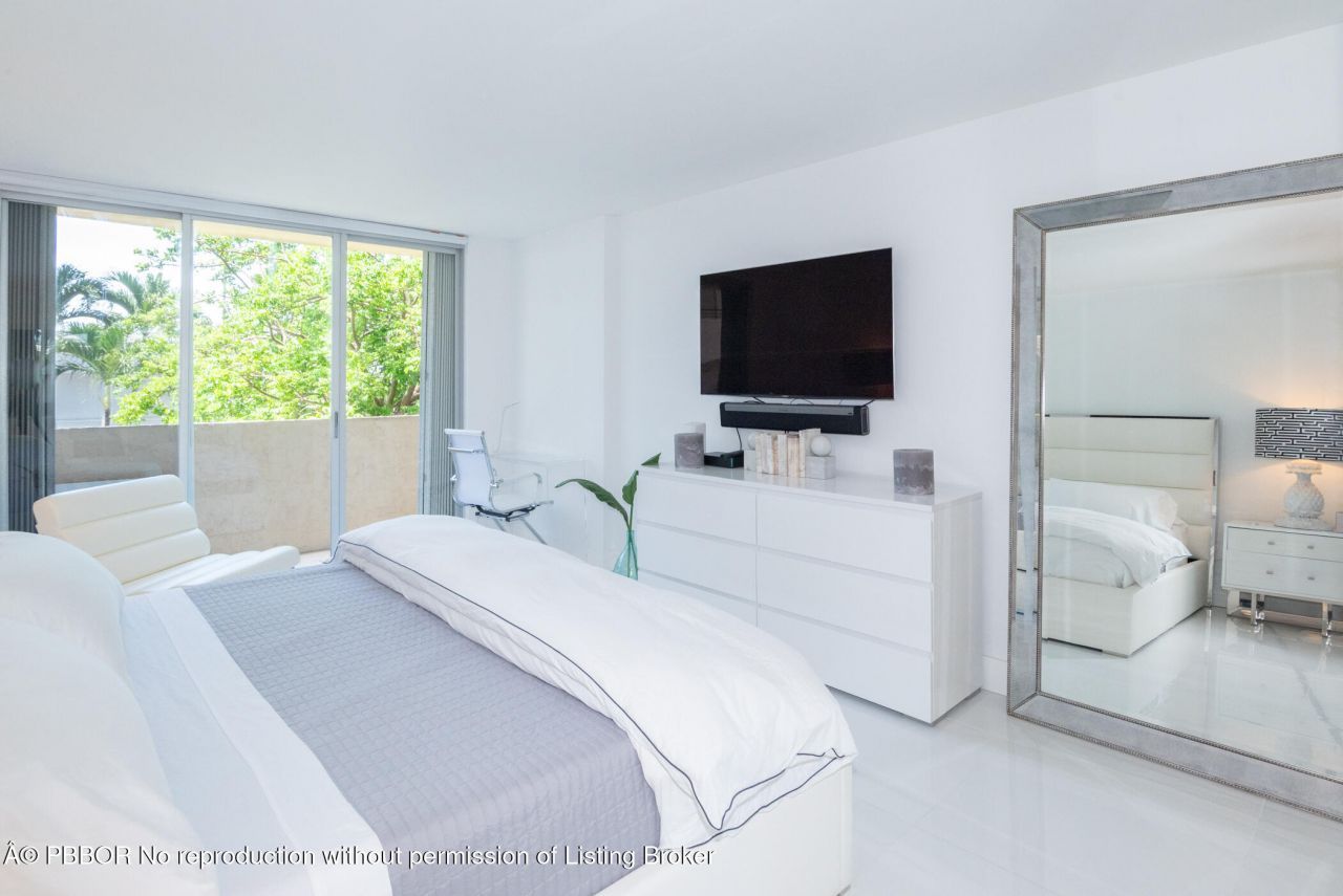 3581 S Ocean Boulevard, Unit 2B, Palm Beach, FL 33480 Photo