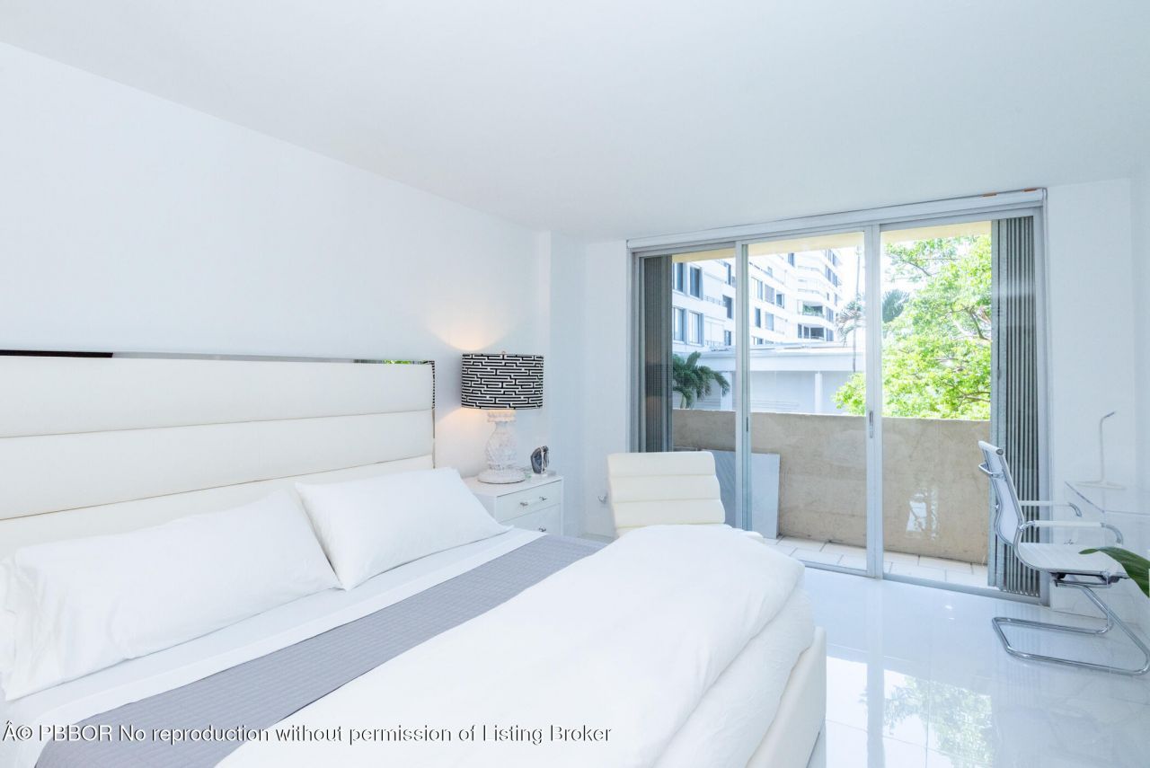 3581 S Ocean Boulevard, Unit 2B, Palm Beach, FL 33480 Photo