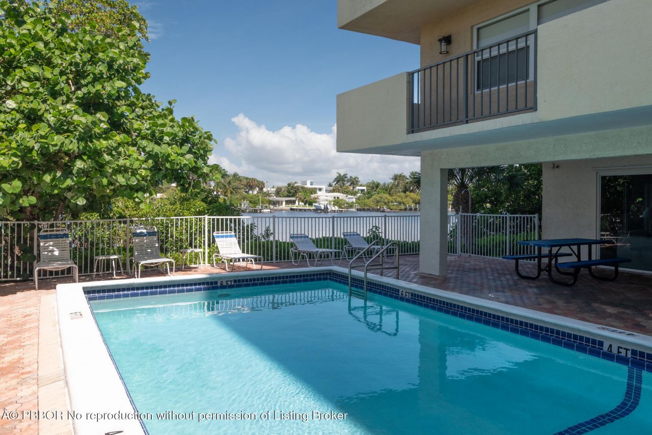 3581 S Ocean Boulevard, Unit 2B, Palm Beach, FL 33480 Photo