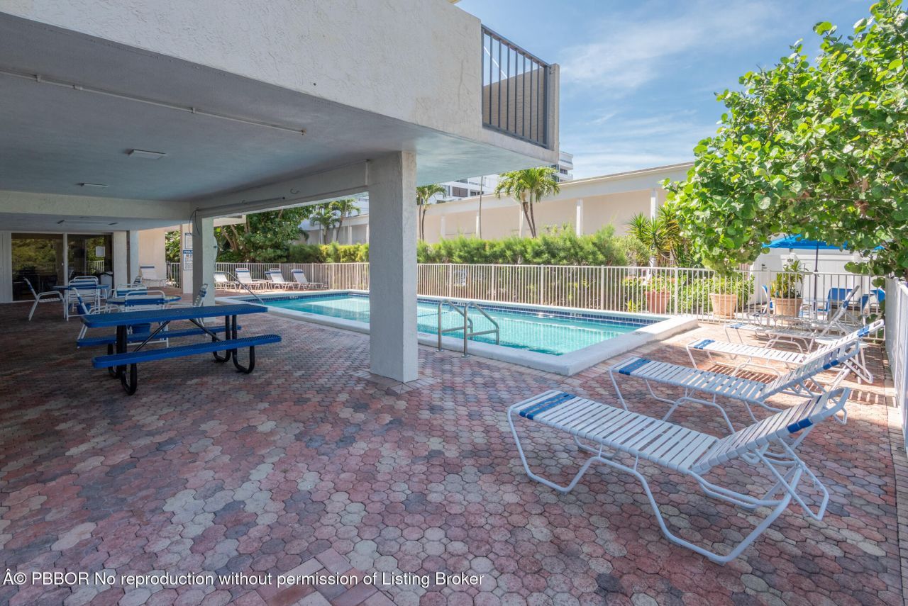 3581 S Ocean Boulevard, Unit 2B, Palm Beach, FL 33480 Photo