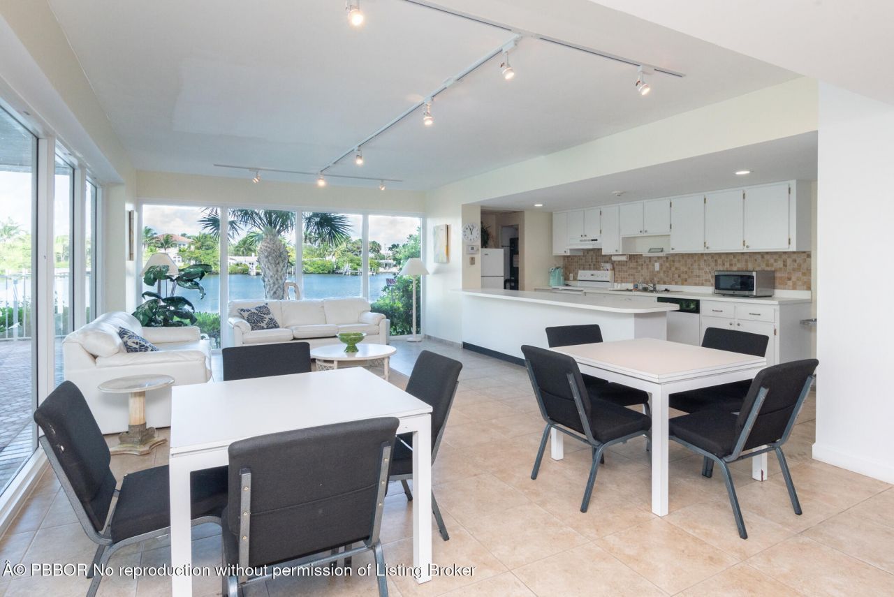 3581 S Ocean Boulevard, Unit 2B, Palm Beach, FL 33480 Photo