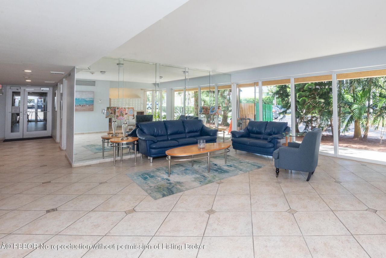 3581 S Ocean Boulevard, Unit 2B, Palm Beach, FL 33480 Photo
