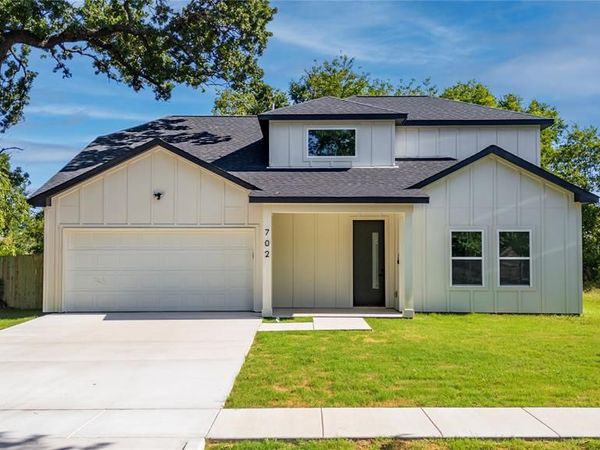 702 W Rochester Street, Terrell, TX 75160