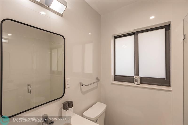 1900 Bayview Drive, Fort Lauderdale, FL 33305 Photo