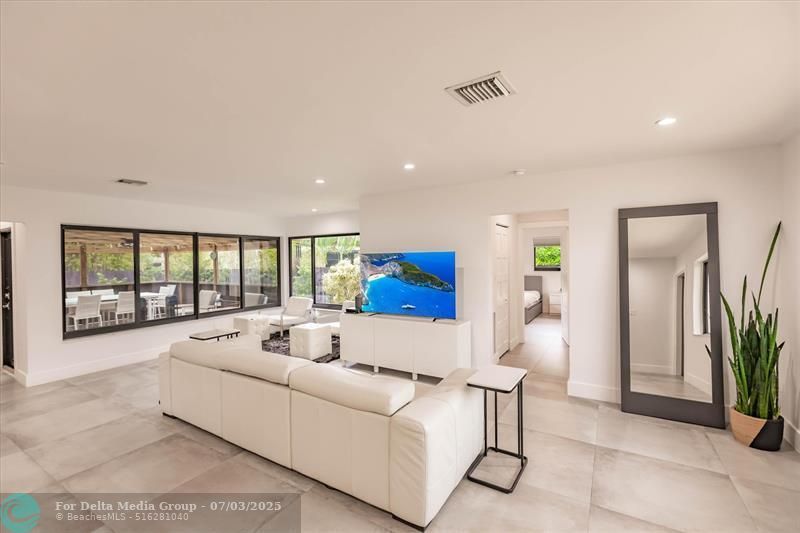 1900 Bayview Drive, Fort Lauderdale, FL 33305 Photo