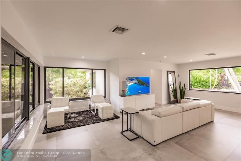 1900 Bayview Drive, Fort Lauderdale, FL 33305 Photo