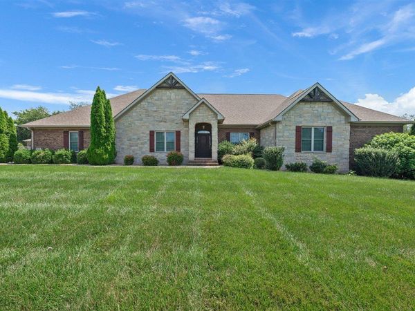 4596 Fairvue Farm Boulevard, Bowling Green, KY 42104