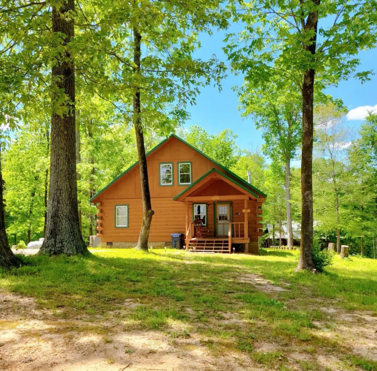 80 TATER BUG LN Clifton, TN 38425