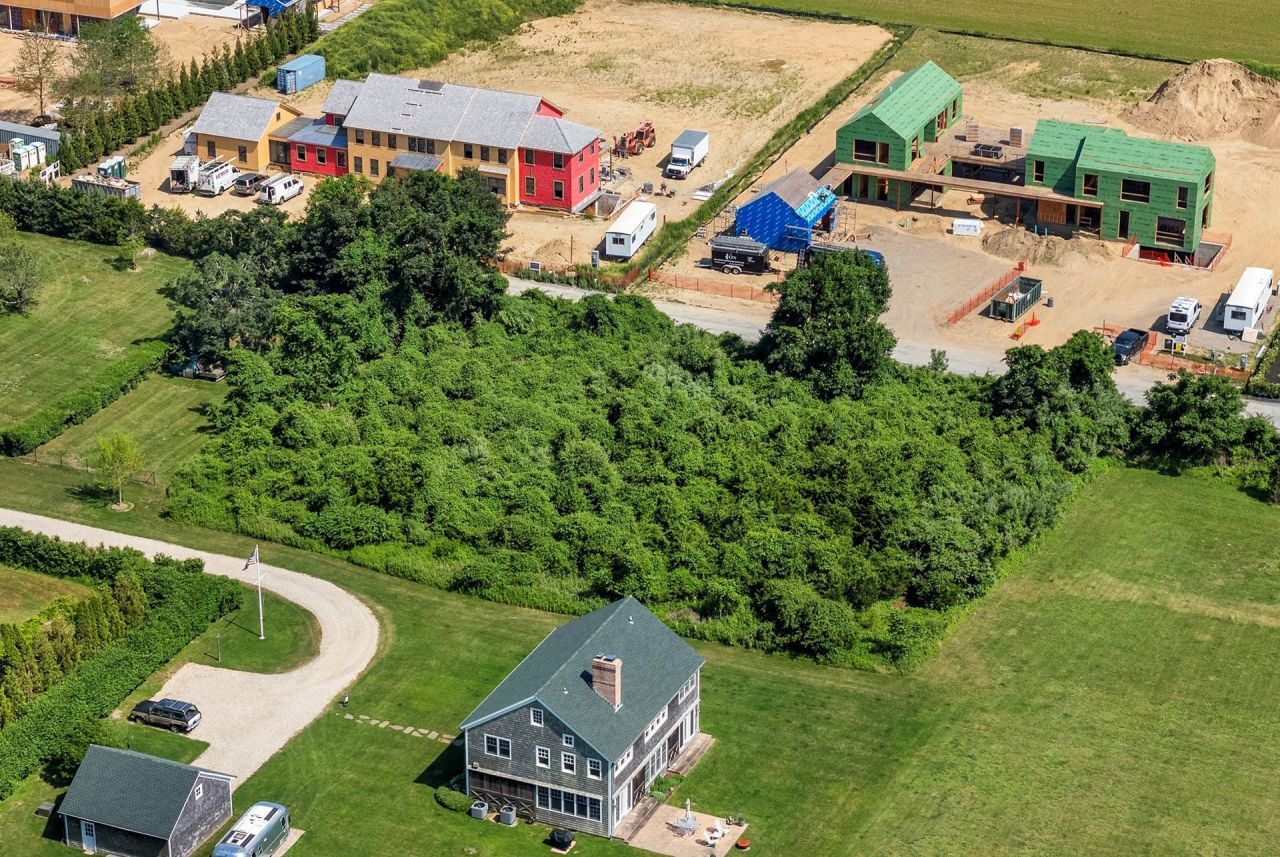 48 Sayres Path, Wainscott, NY 11975 Main Photo