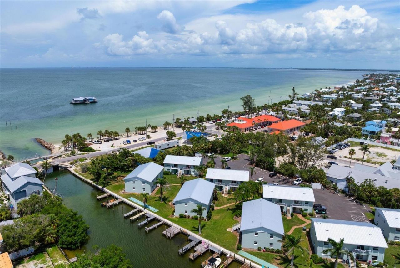 522 Pine Avenue, Unit 7D, Anna Maria, FL 34216 Photo