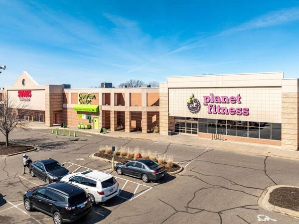 40 Coon Rapids Boulevard NW, Minneapolis, MN 55448