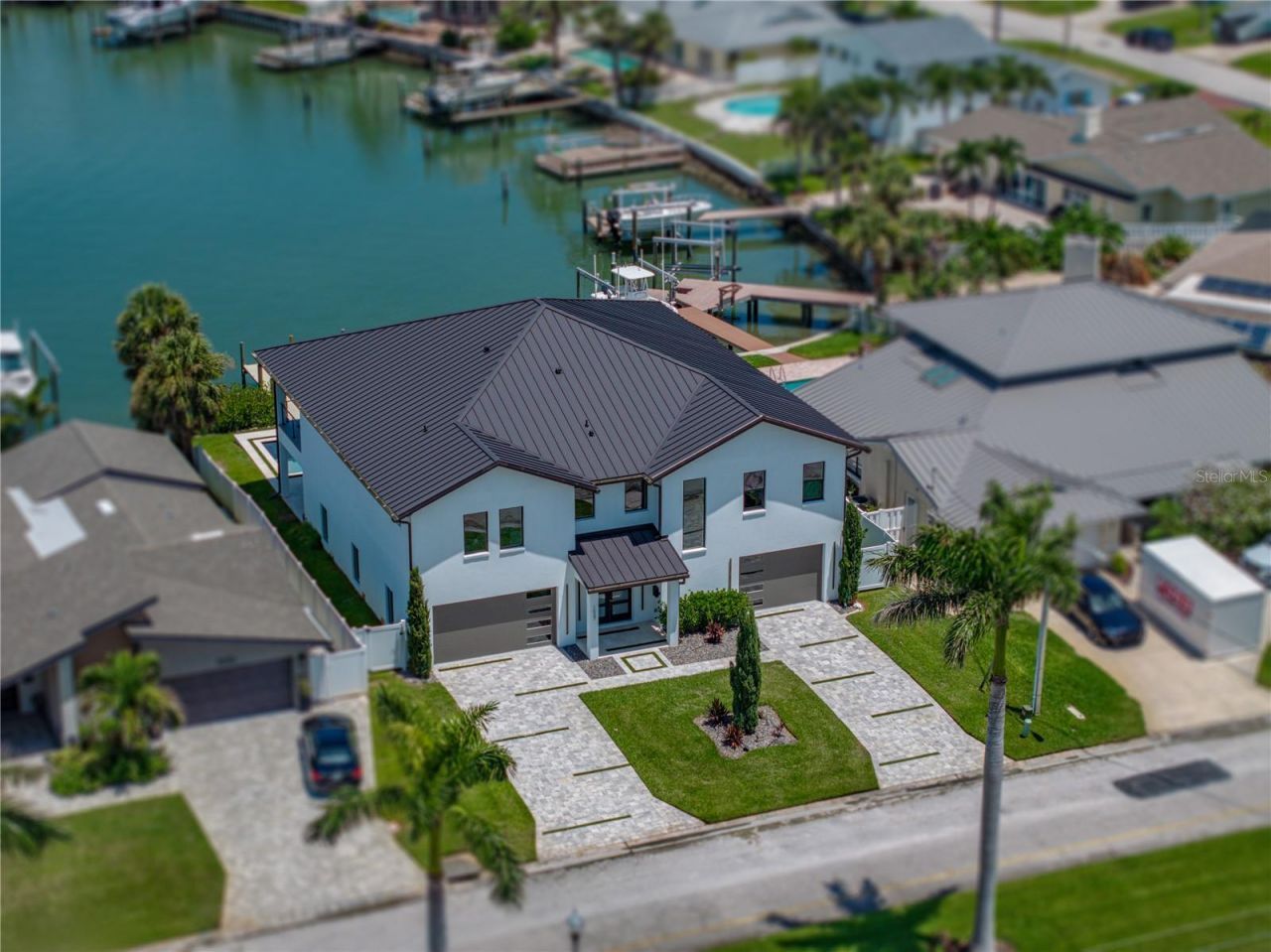 1037 79th Street S, Saint Petersburg, FL 33707 Photo