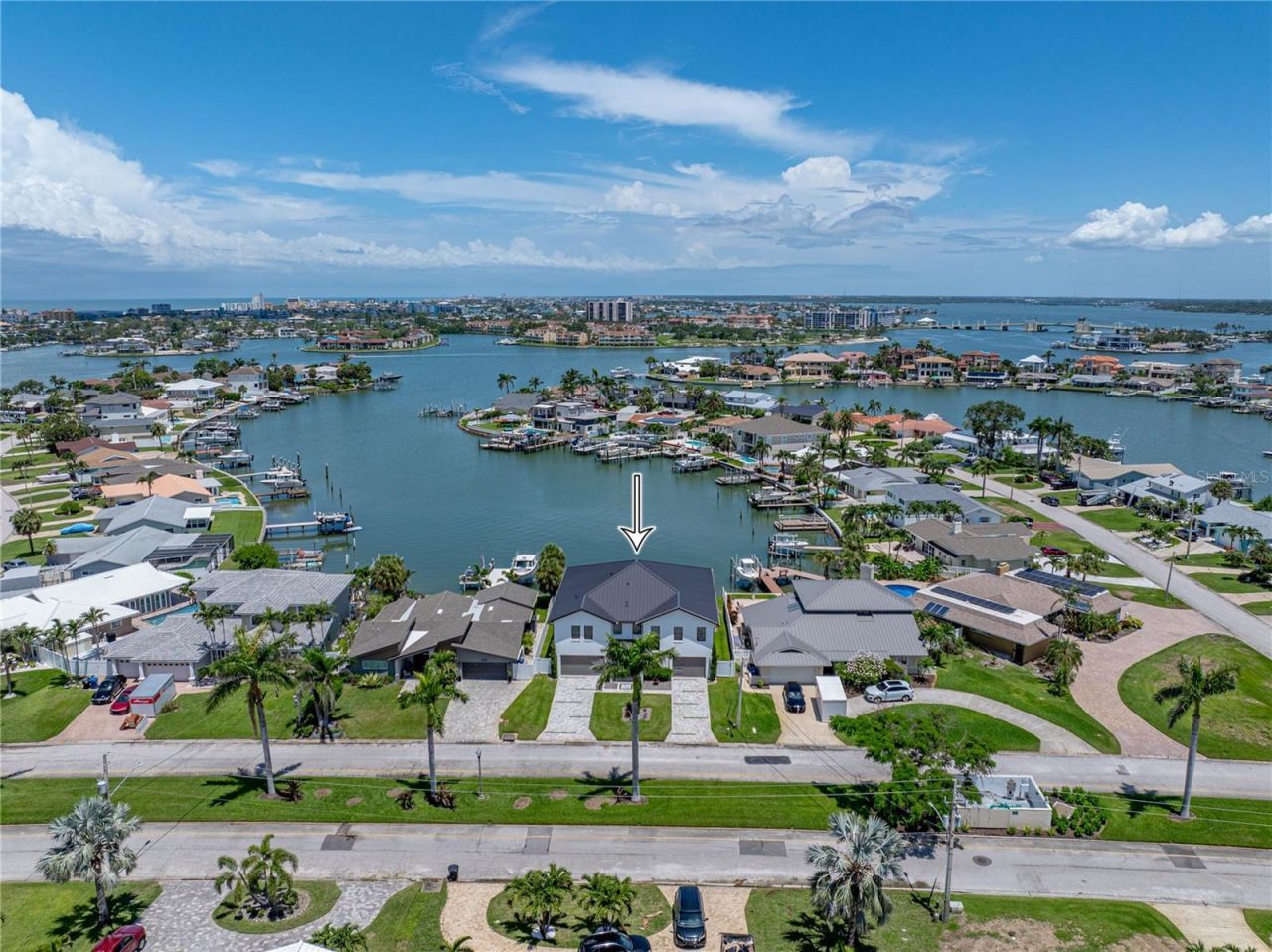 1037 79th Street S, Saint Petersburg, FL 33707 Photo