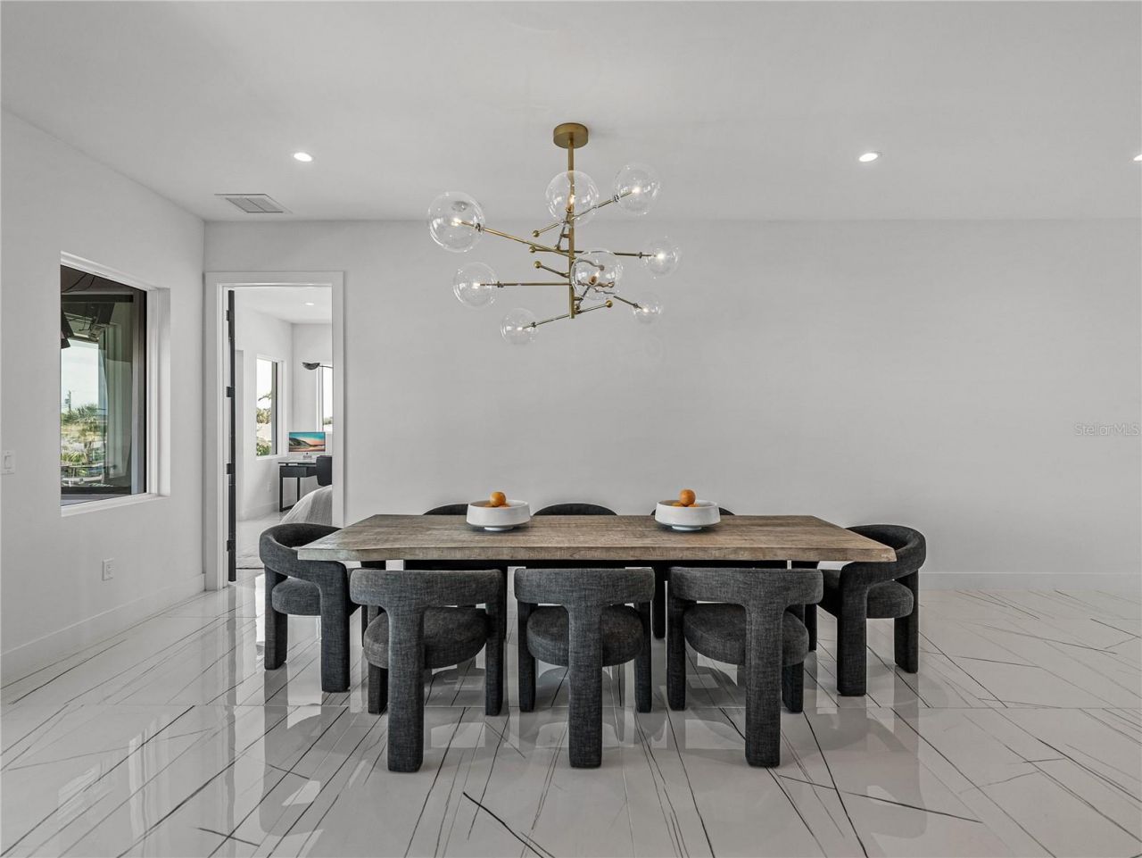 1037 79th Street S, Saint Petersburg, FL 33707 Photo