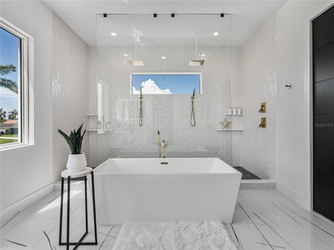 1037 79th Street S, Saint Petersburg, FL 33707 Photo