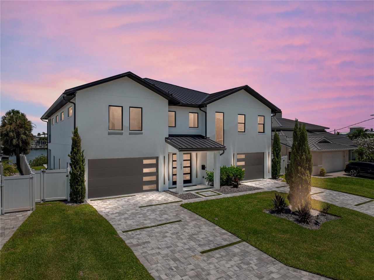 1037 79th Street S, Saint Petersburg, FL 33707 Photo