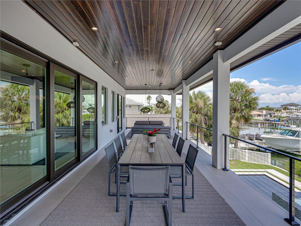 1037 79th Street S, Saint Petersburg, FL 33707 Photo