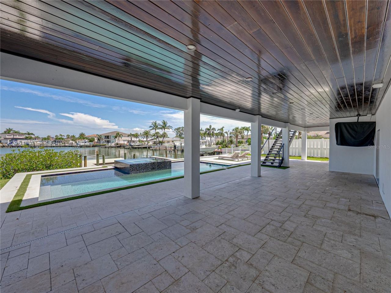 1037 79th Street S, Saint Petersburg, FL 33707 Photo