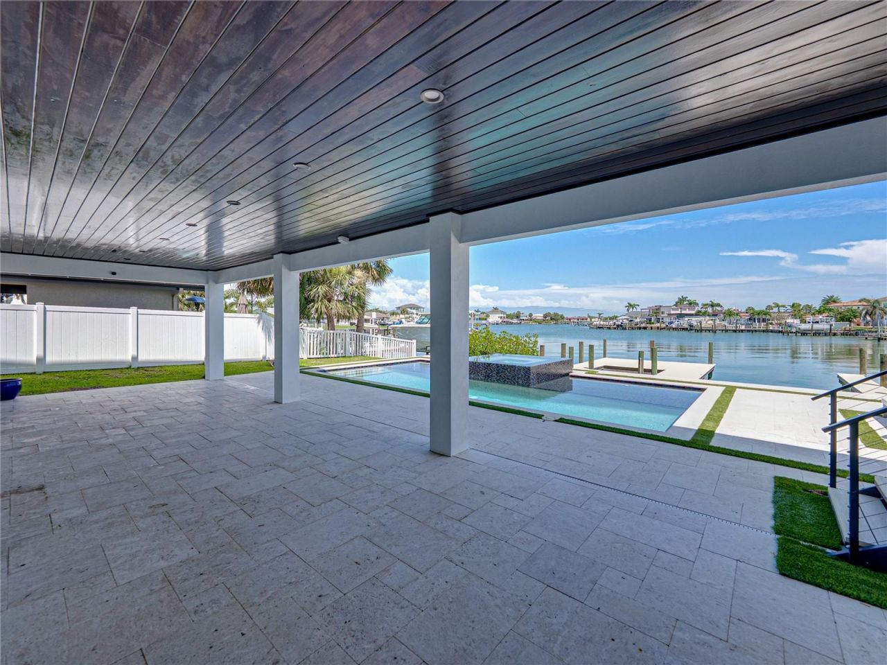 1037 79th Street S, Saint Petersburg, FL 33707 Photo