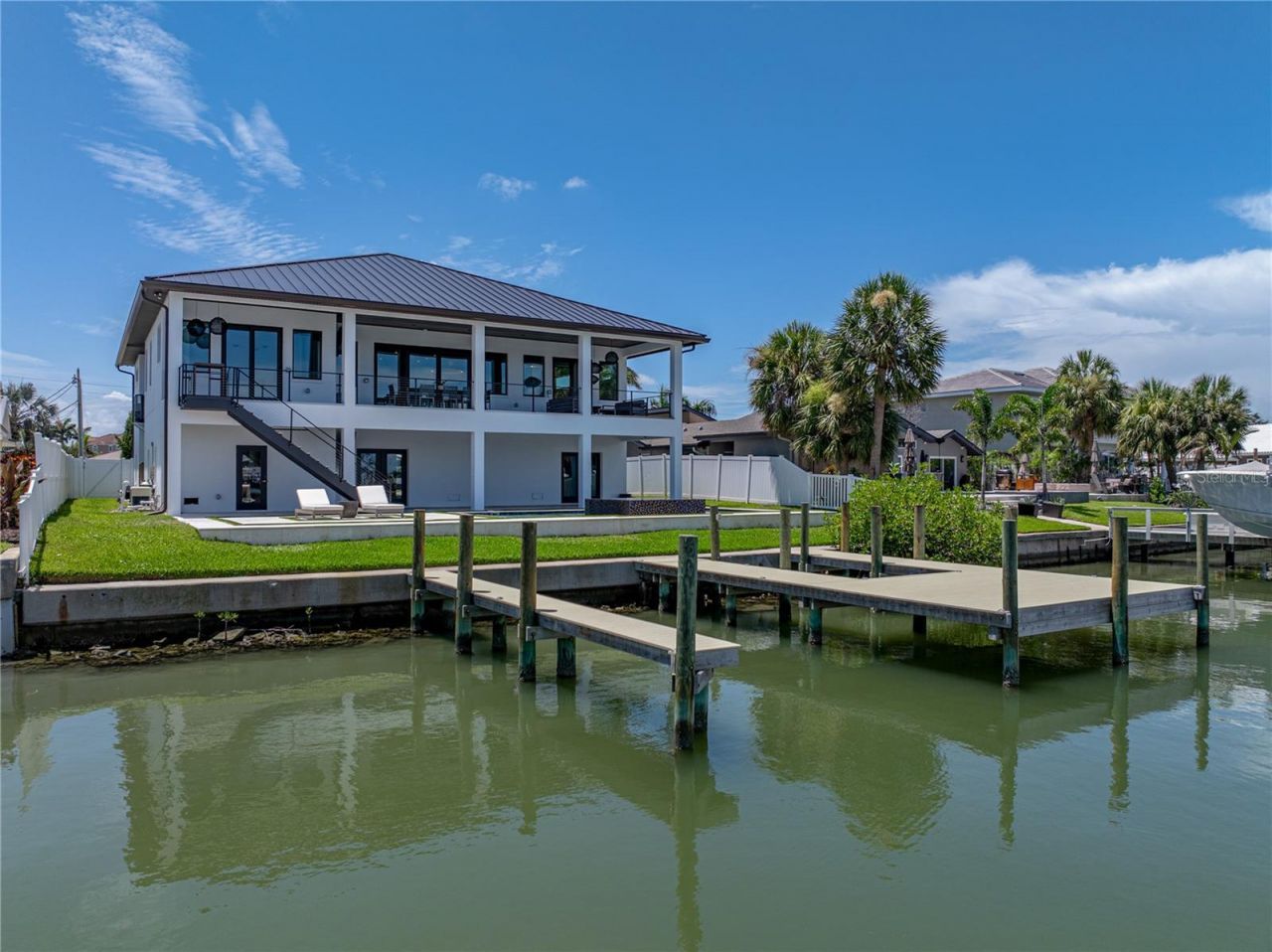 1037 79th Street S, Saint Petersburg, FL 33707 Photo