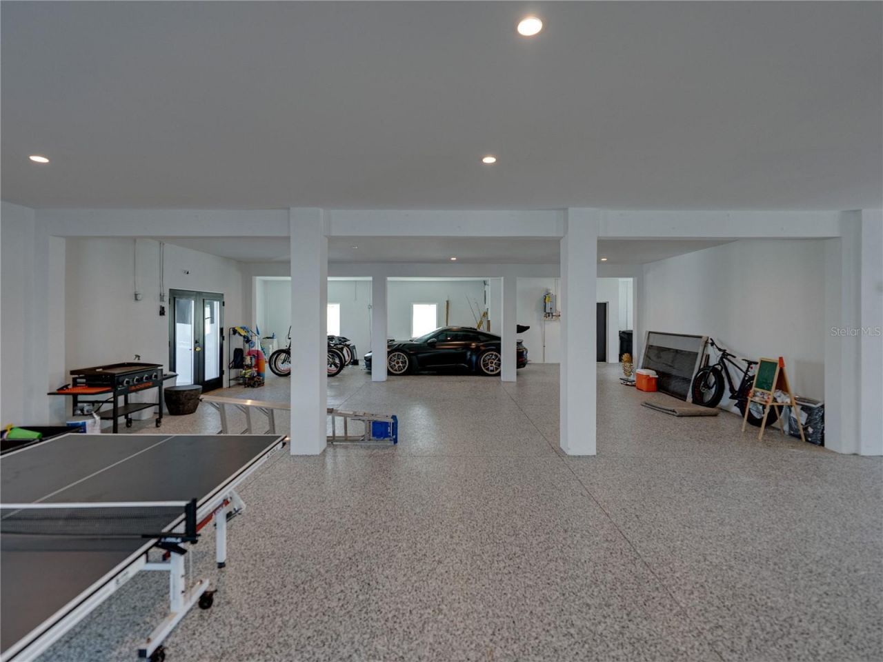 1037 79th Street S, Saint Petersburg, FL 33707 Photo