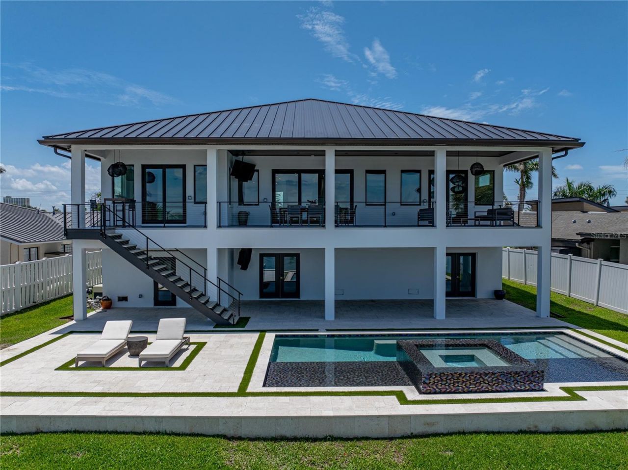 1037 79th Street S, Saint Petersburg, FL 33707 Photo