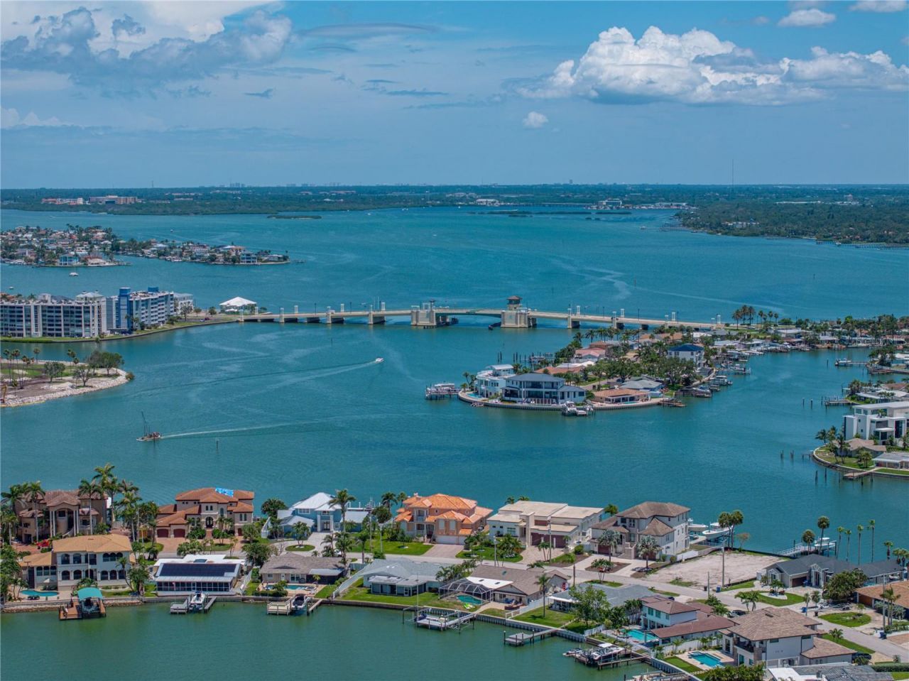 1037 79th Street S, Saint Petersburg, FL 33707 Photo