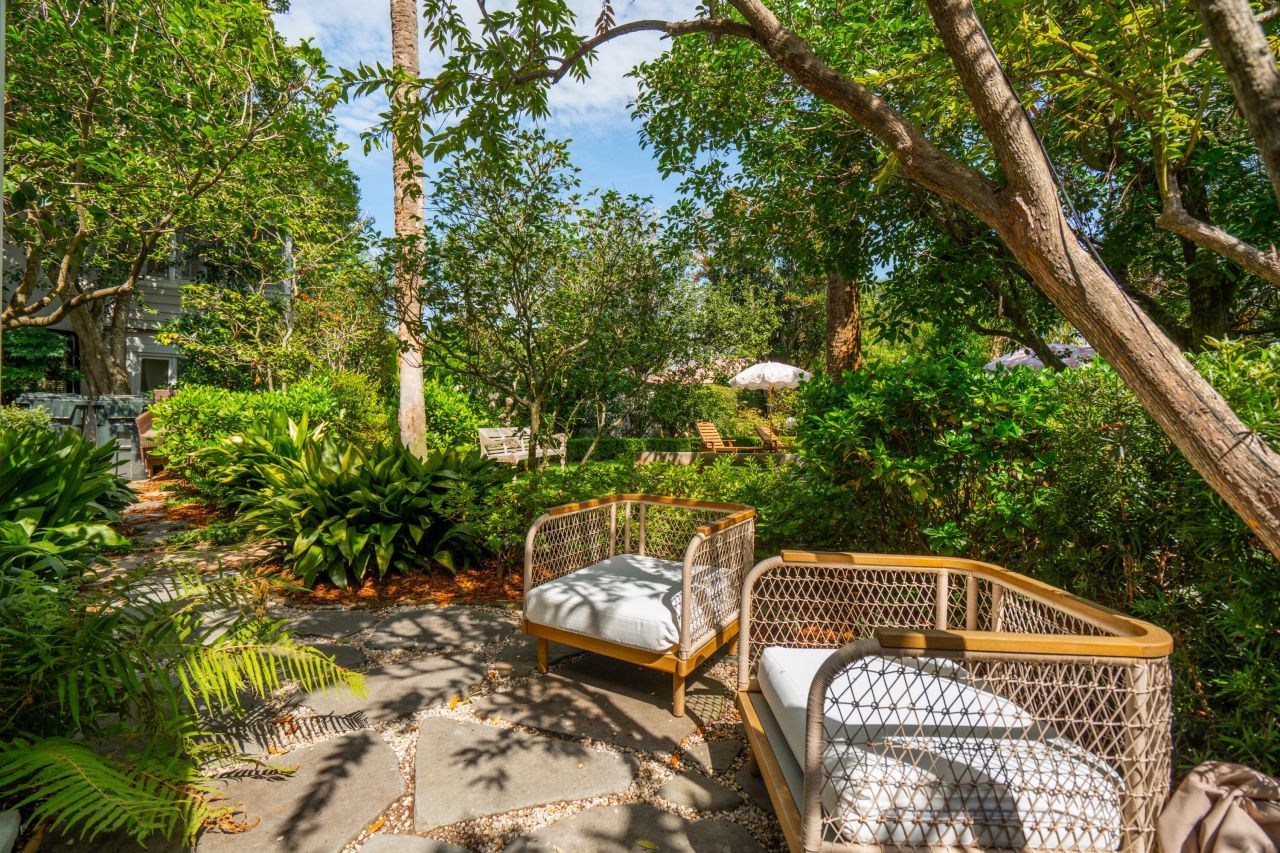 42 S Battery Street Photo 100