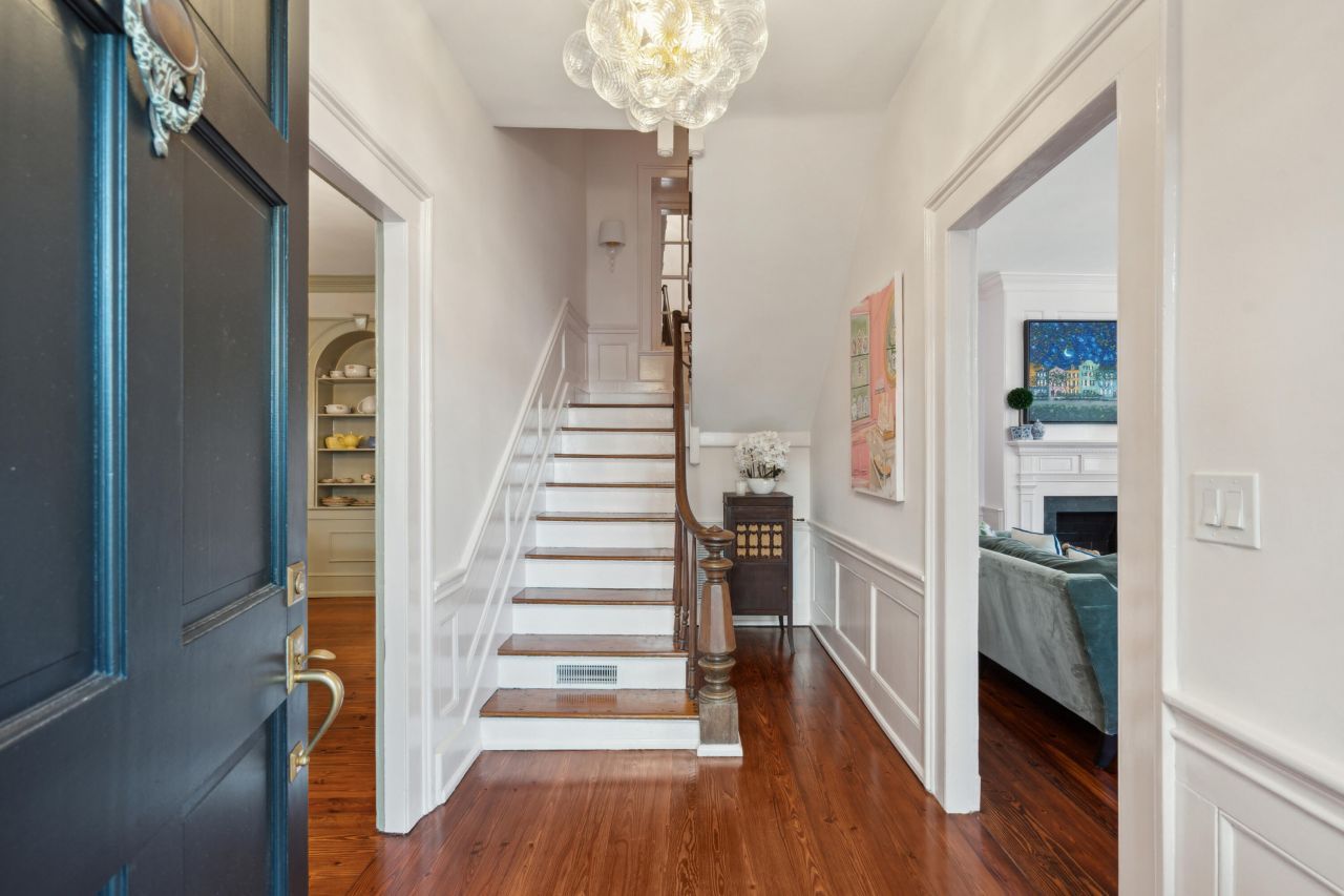 42 S Battery Street Photo 18