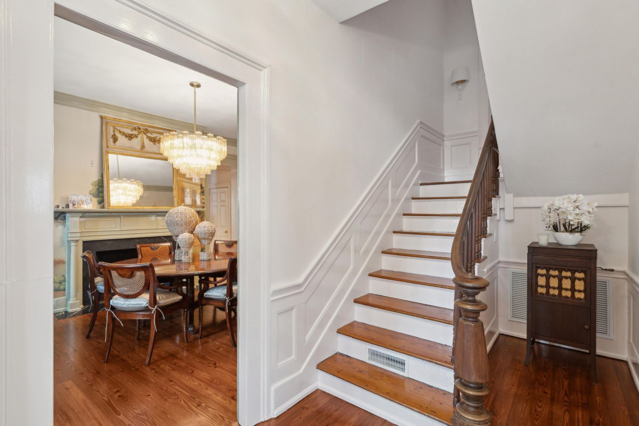 42 S Battery Street Photo 19