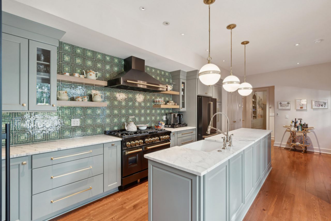 42 S Battery Street Photo 36