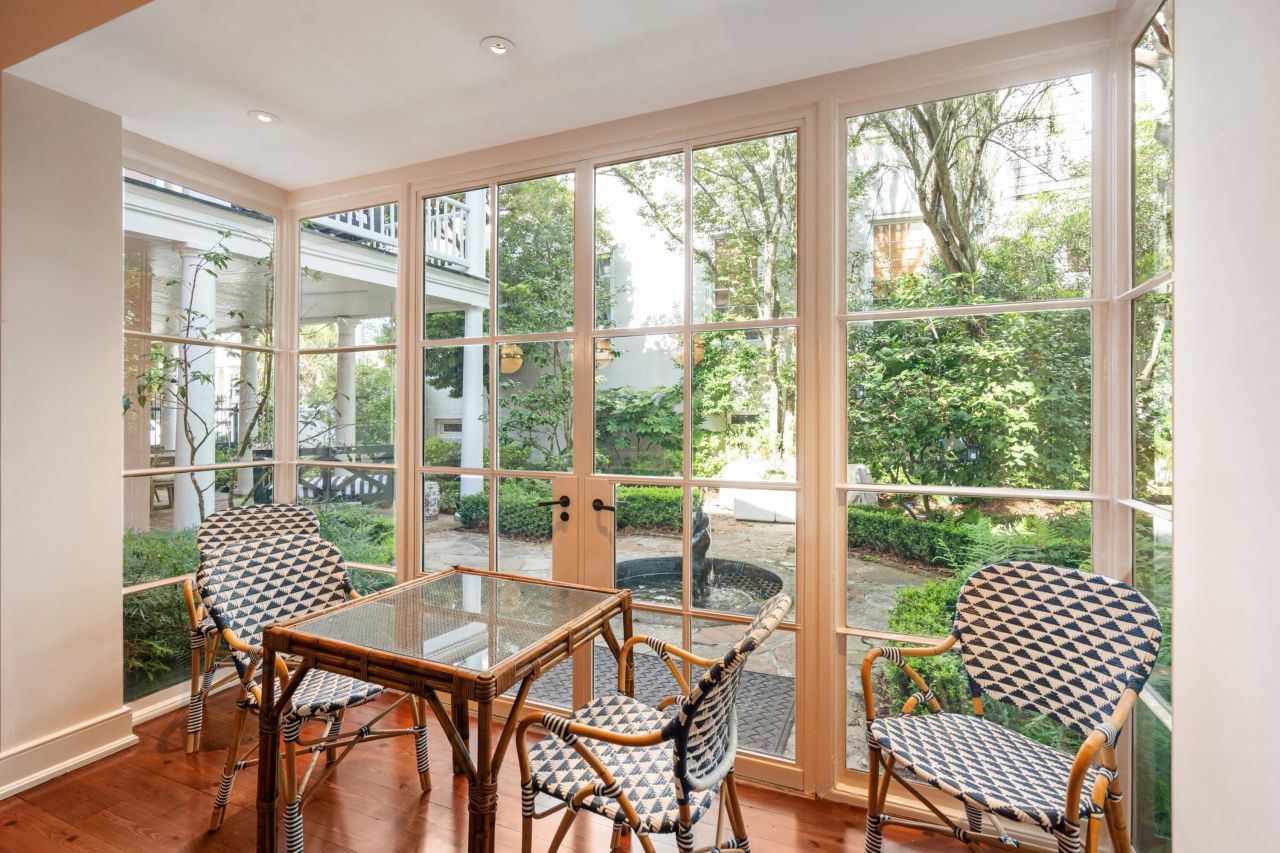 42 S Battery Street Photo 37