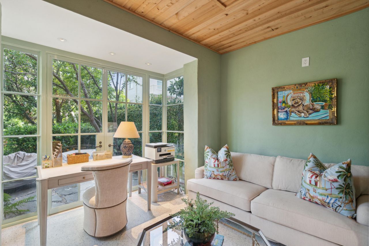 42 S Battery Street Photo 44