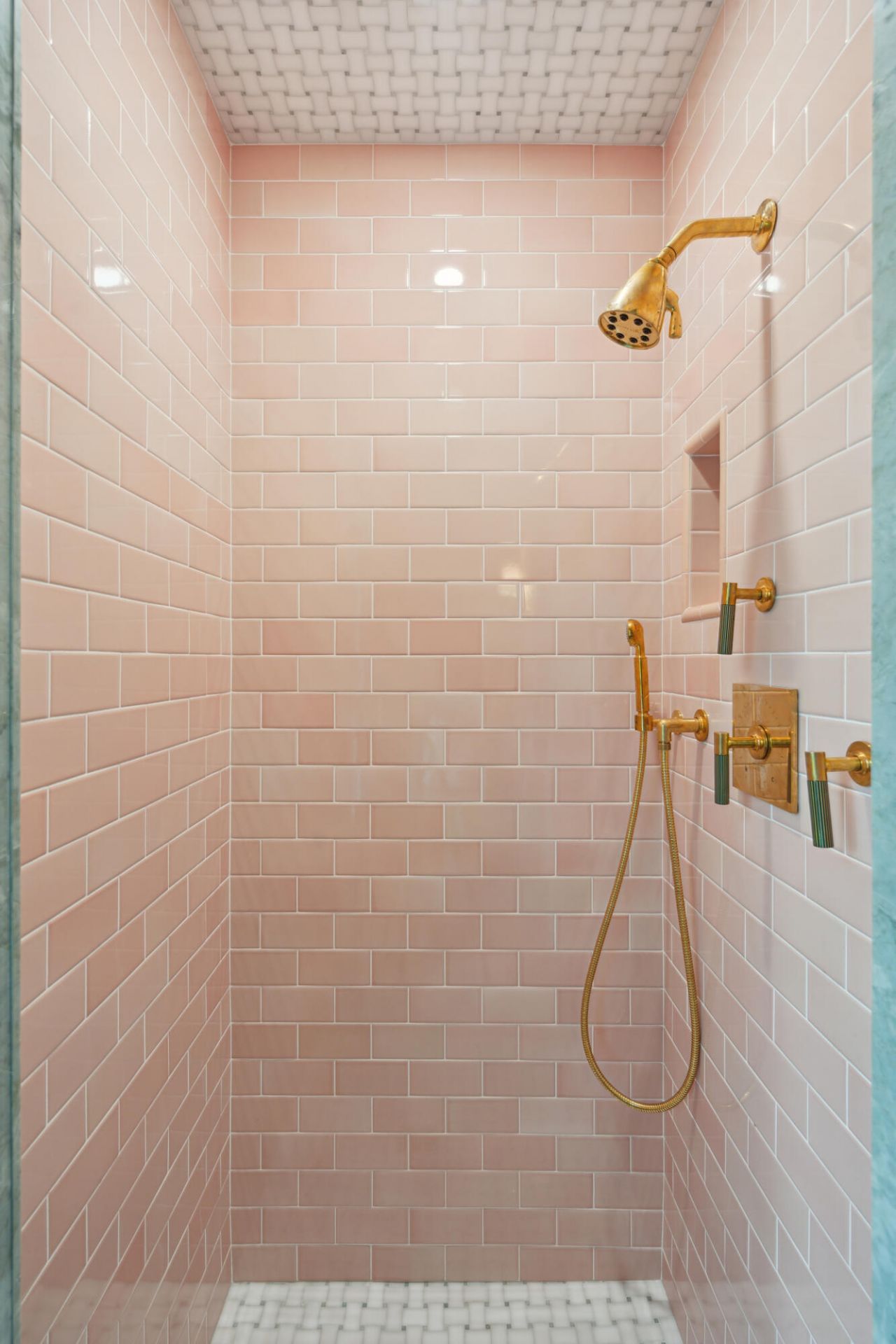 42 S Battery Street Photo 48