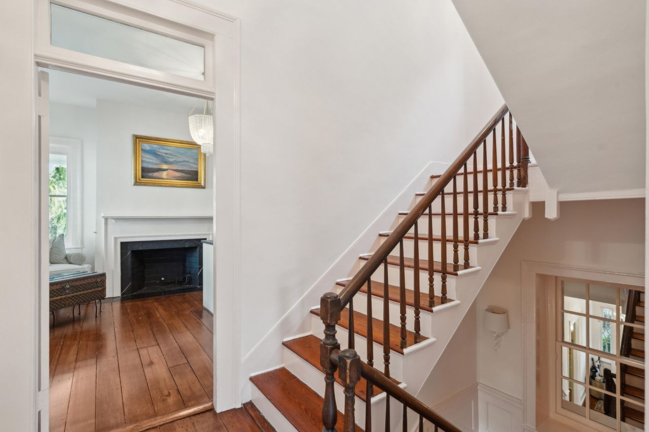 42 S Battery Street Photo 50