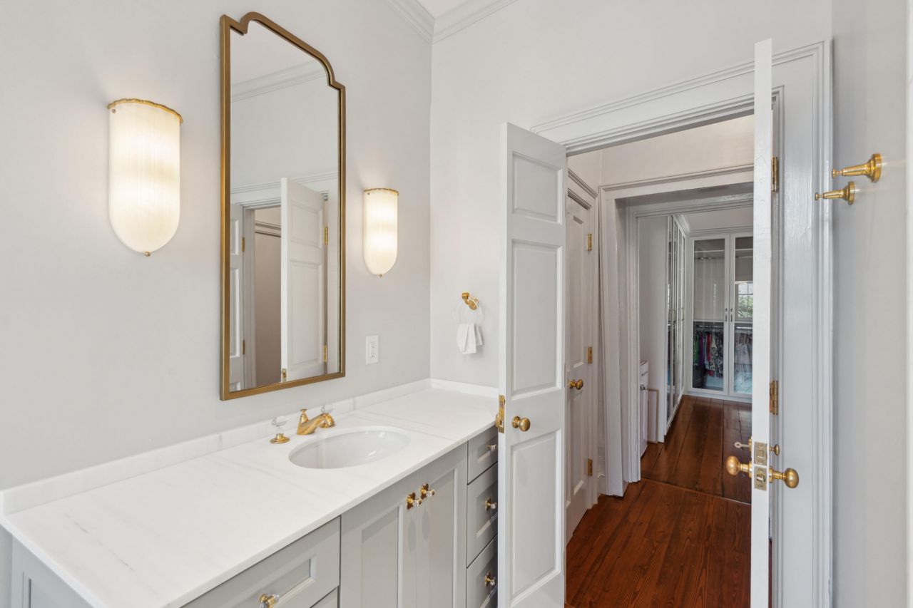 42 S Battery Street Photo 64