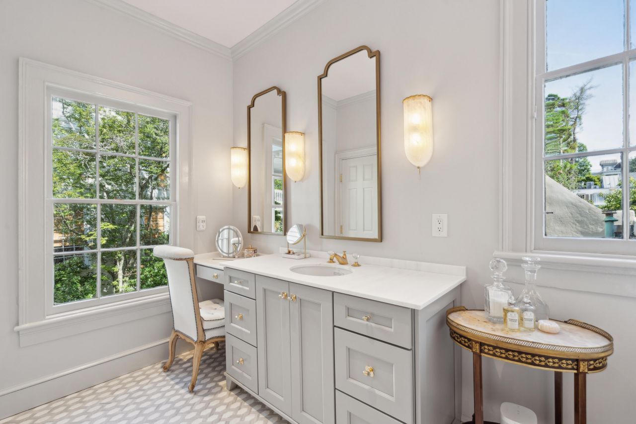 42 S Battery Street Photo 65