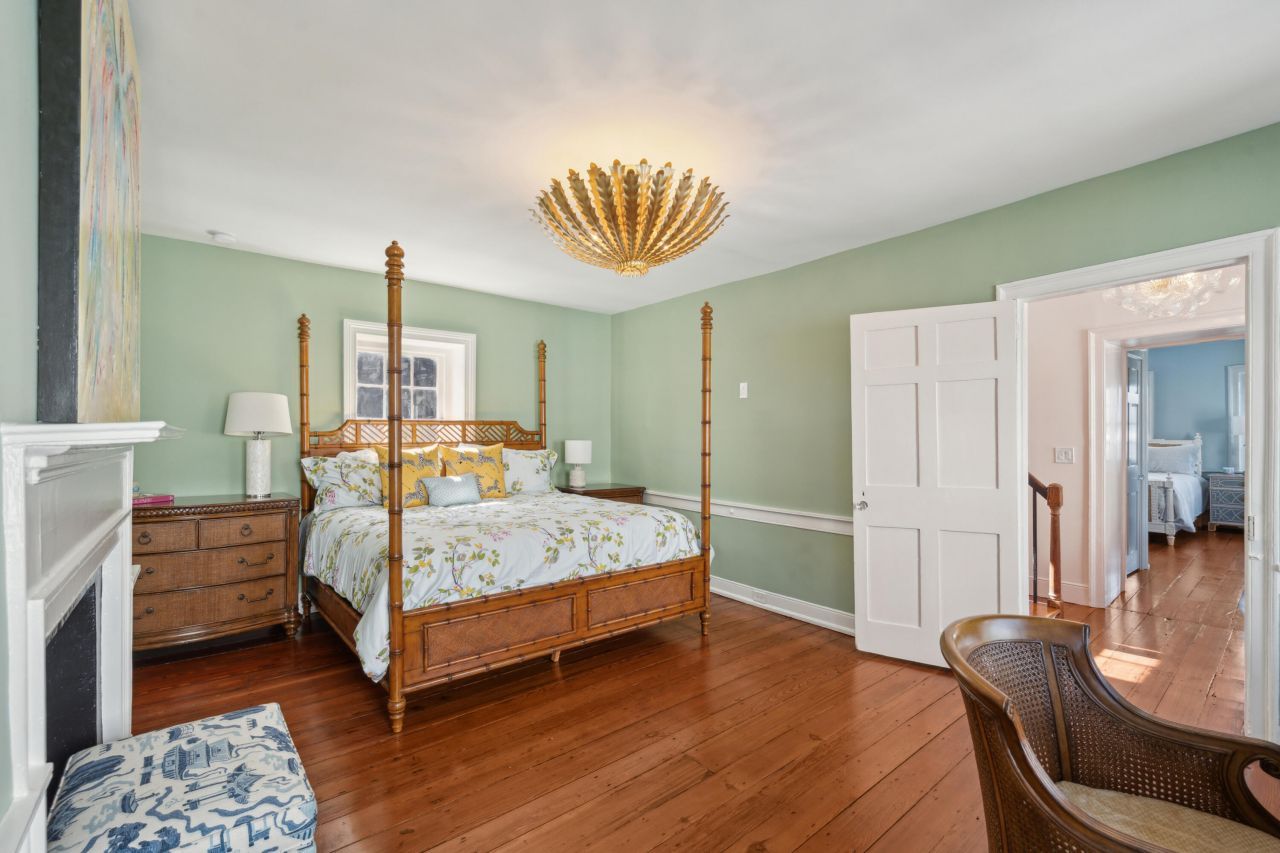 42 S Battery Street Photo 79