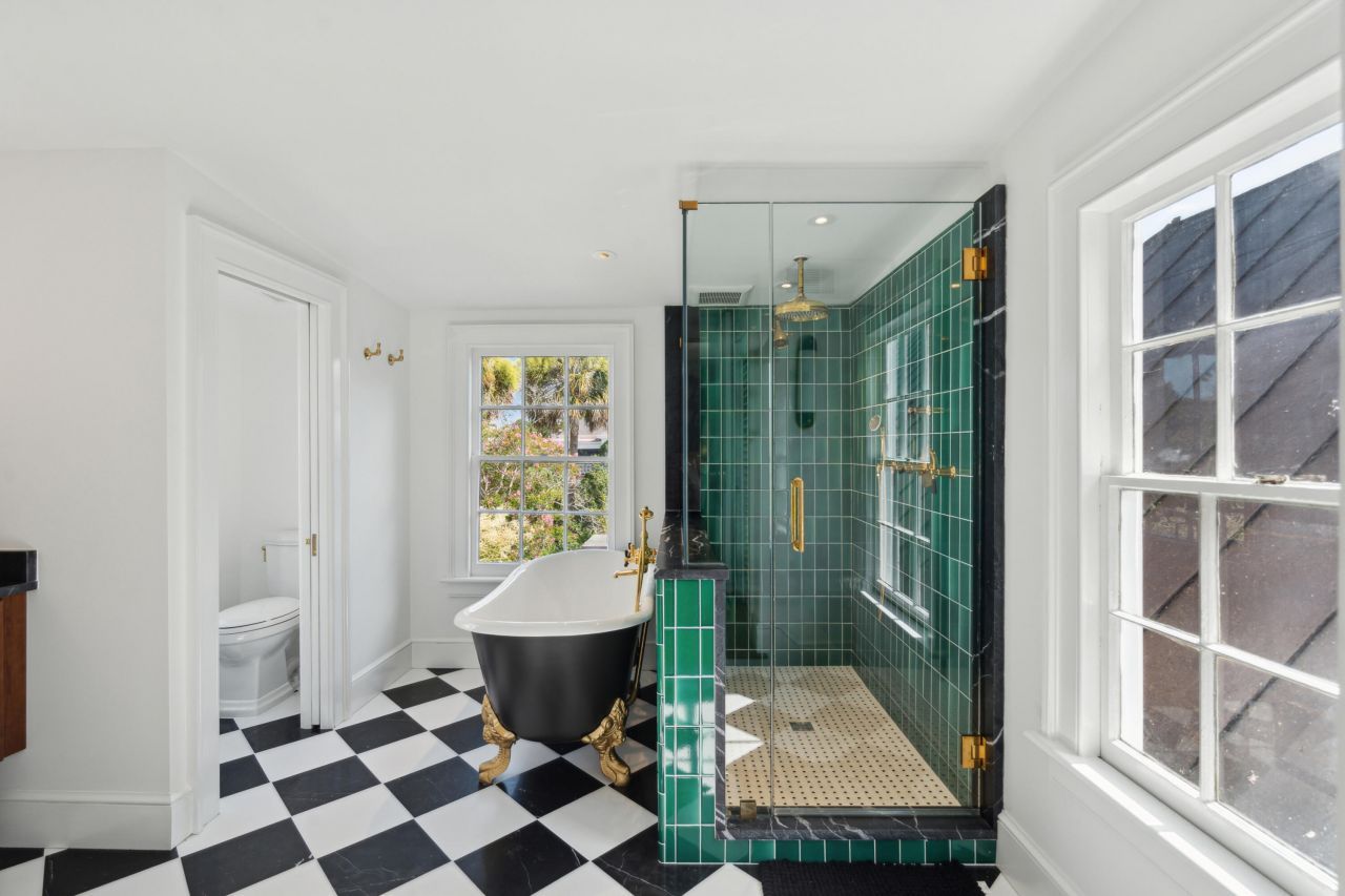 42 S Battery Street Photo 80