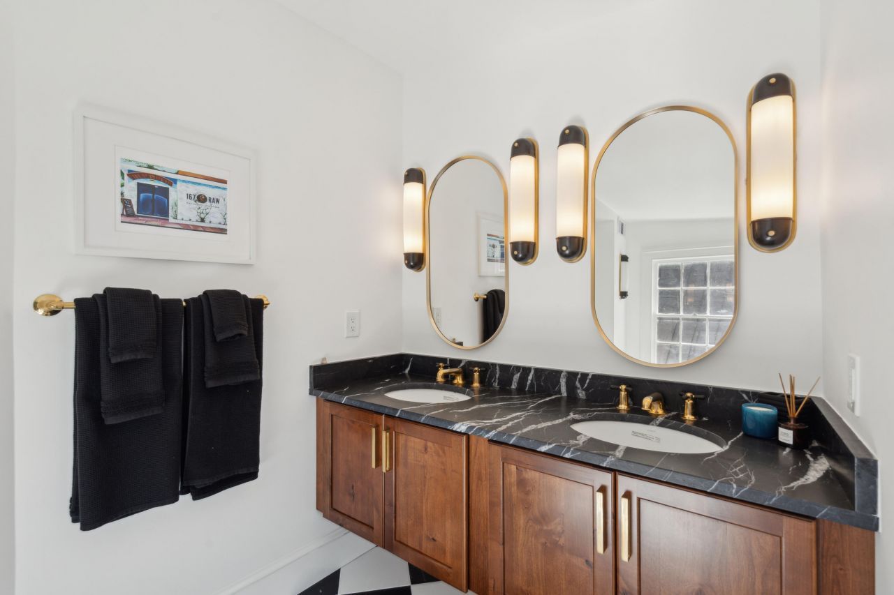 42 S Battery Street Photo 85