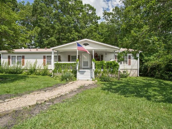 1047 Phillips Dr, Monterey, TN 38574